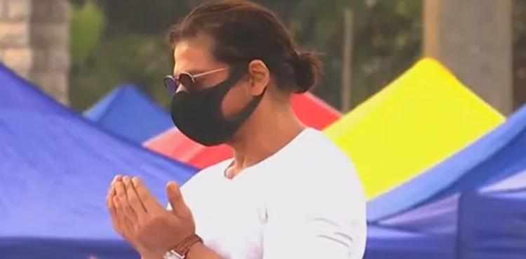 Lata Mangeshkar demise: Bollywood's Shah Rukh Khan attacked by extremist goons