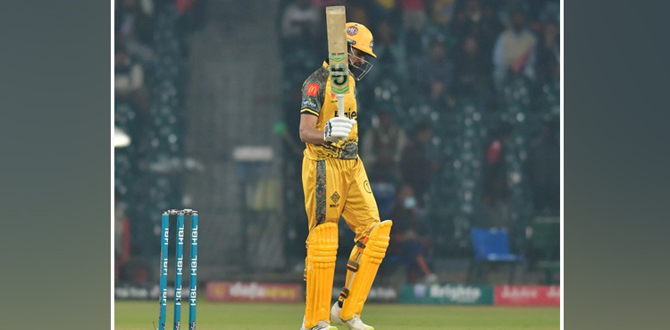 PSL 2022: Peshawar's Shoaib Malik hits 50 against Islamabad, video goes viral