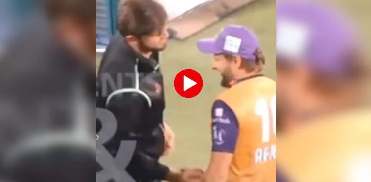 #PSL2022: Shahid Afridi hugs Shaheen Afridi in viral video