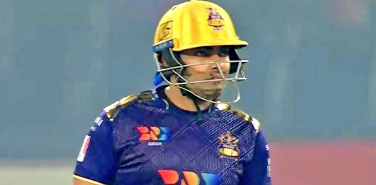 PSL 7: Umar Akmal's blistering come-back cameo triggers meme-fest
