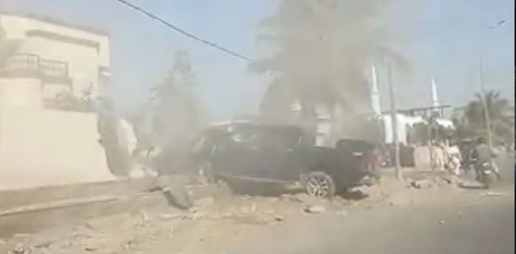 VIDEO: Speeding car rams into house in Karachi