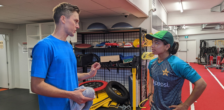 Pakistan fast bowler Fatima Sana meets New Zealand's Trent Boult