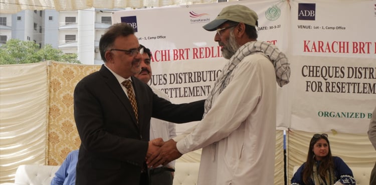 Red Line BRT: Cheques distributed among affectees of Karachi project