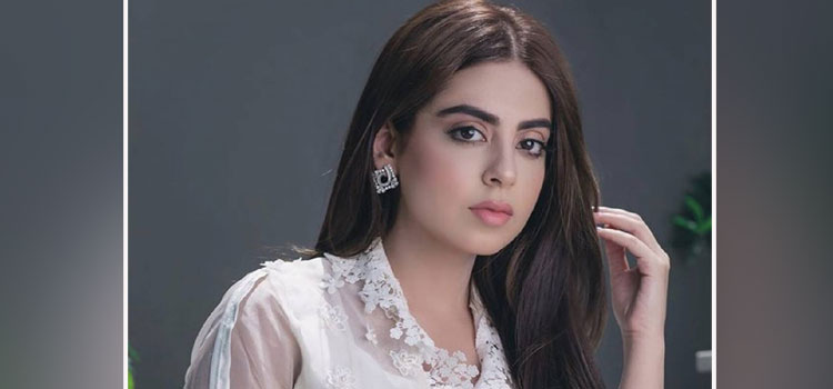 Yashma Gill shows off her badminton skills; video goes viral!