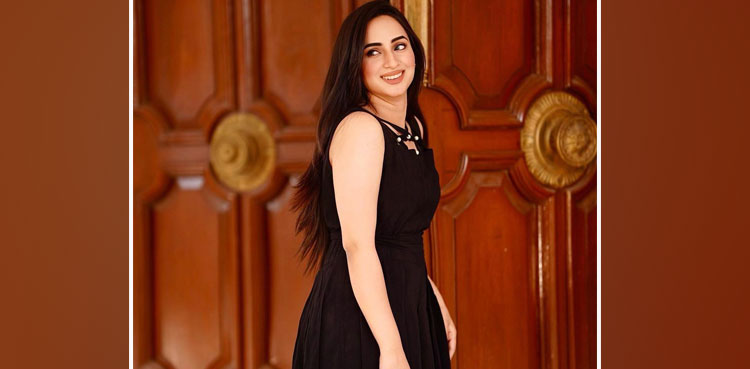 'Confidence is silent..insecurities are loud': Inaya Khan