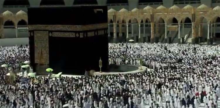 Thousands attend Friday prayers at Masjid-al-Haram, Masjid-e-Nabvi (SAW)  