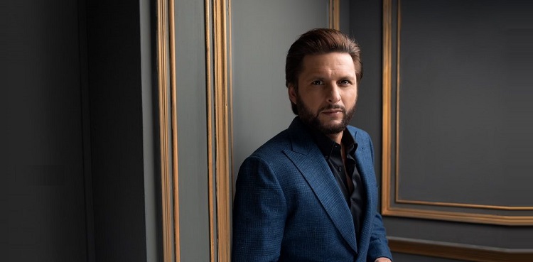 What was Shahid Afridi's response to Raina's jibe on his ambassador role?