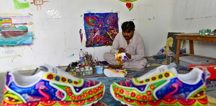 WATCH: Pakistani truck artist gives new flair to kicks