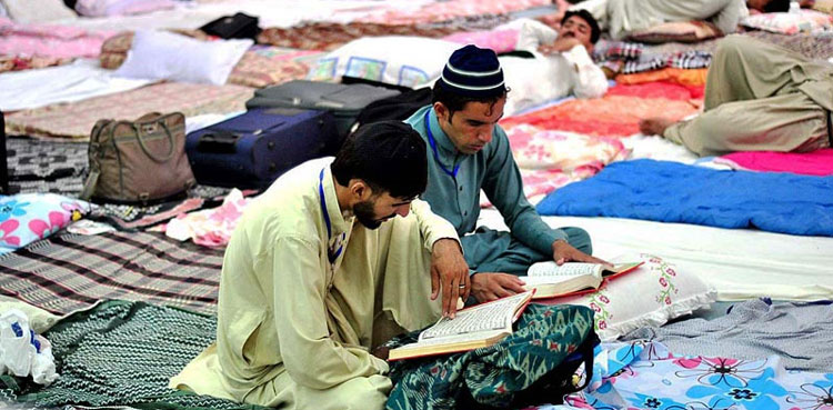 Muslims across Pakistan to observe 'Aitekaf' from tonight
