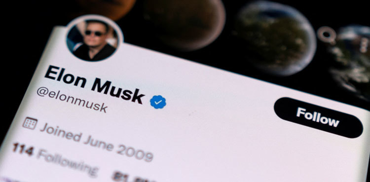 Twitter, under shareholder pressure, begins deal talks with Musk