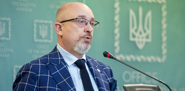 Ukraine faces 'extremely difficult weeks' ahead: defence minister