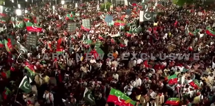 PTI holds massive rally at Lahore's Minar-e-Pakistan