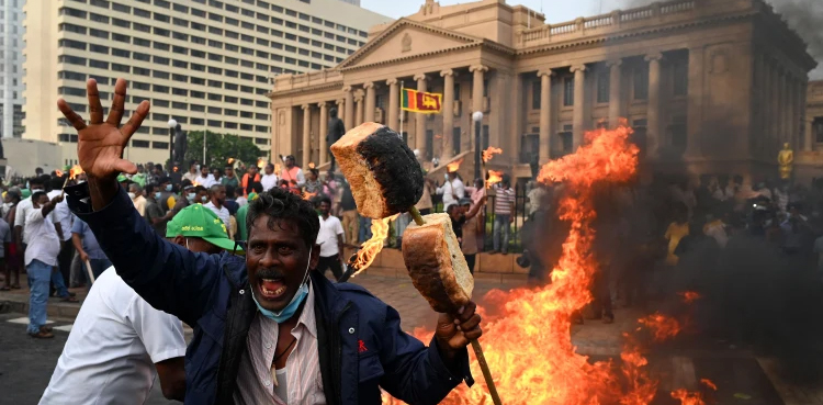 Sri Lanka opposition threatens no-confidence motion