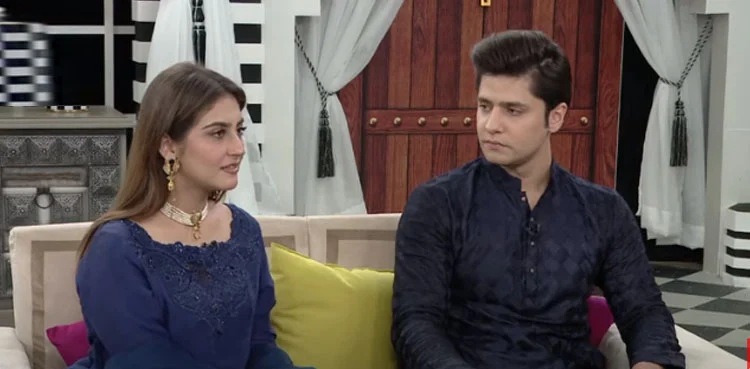 Why did Hiba Bukhari ask husband Arez Ahmed 'not to look at her'?