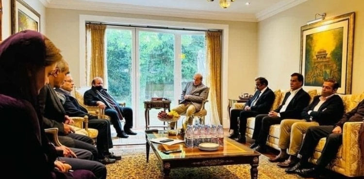 PML-N London huddle: General election on completion of assembly term
