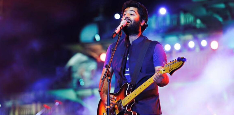 VIRAL: Arijit Singh to tour Pakistan in future