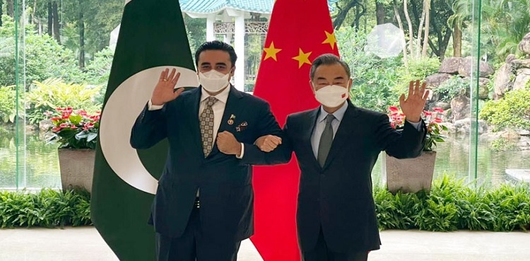 FM Bilawal Bhutto Zardari discusses bilateral ties with Chinese counterpart