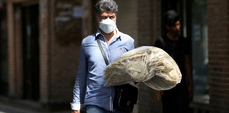 Soaring bread prices spark protests and shop fires in Iran