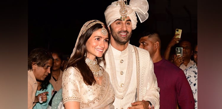 Ranbir Kapoor slammed for calling Alia Bhatt 'dal chawal'