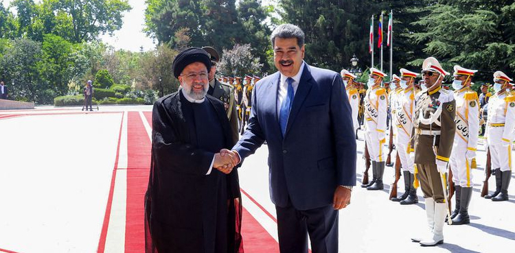 Oil producers Iran and Venezuela sign 20-year cooperation plan