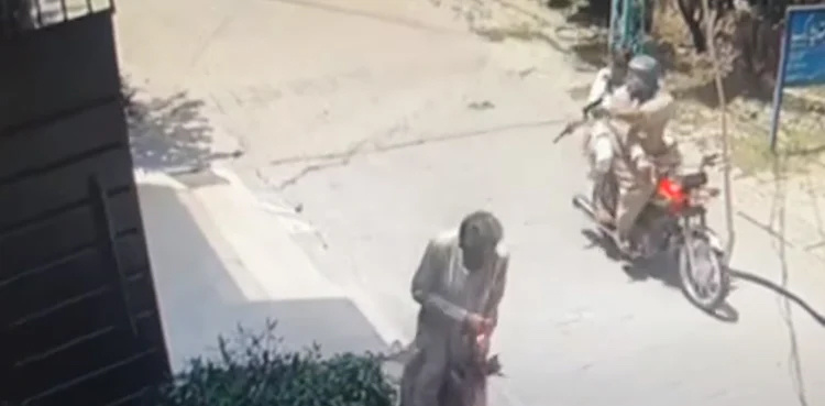 PTI leader escapes assassination bid in Sialkot