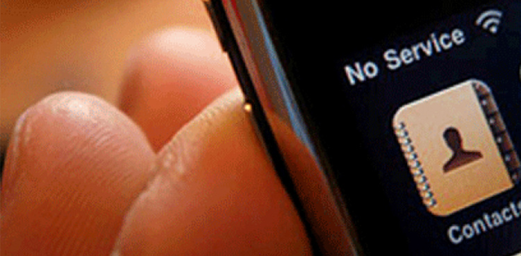 Bilawal, other politicians demand restoration of cellular services