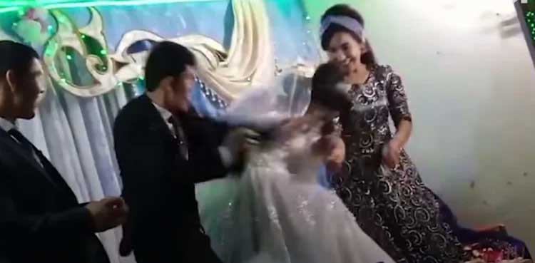 Viral: Groom punches bride at wedding after losing game