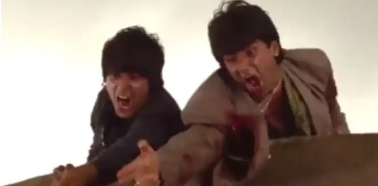 This scene from Bollywood film Sapoot is so dumb that it's funny