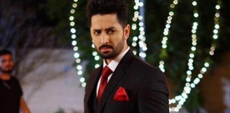 Danish Taimoor calls himself 'Fans ka Shamsher'; video goes viral
