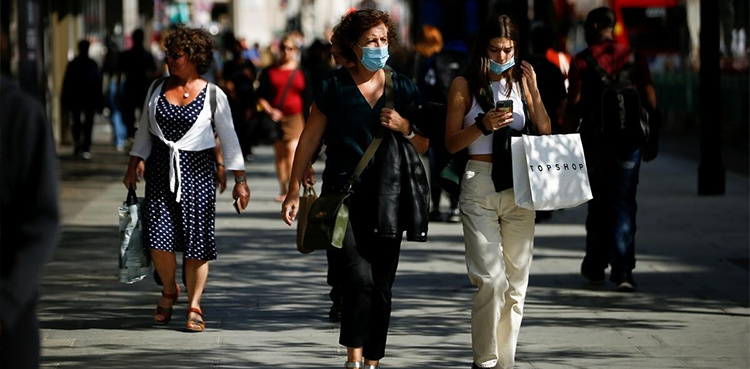 UK leaders under fire as record heat beckons