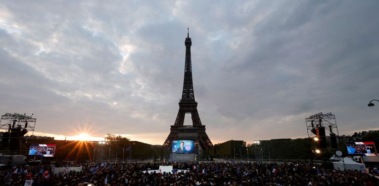 Rusting Eiffel Tower in need of full repairs: reports