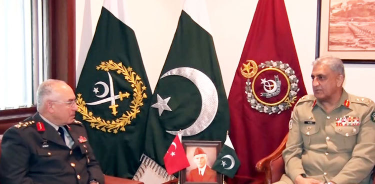 Pakistan, Turkey vow to further expand military ties