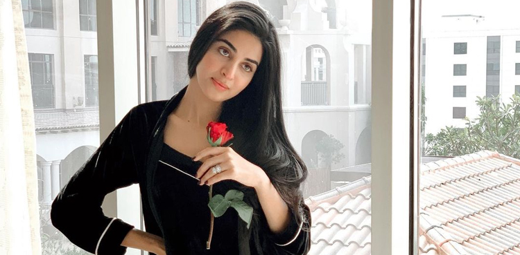 Anmol Baloch's pictures from Aik Sitam Aur set go viral