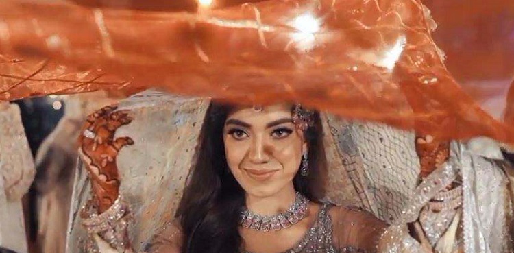 Arisha Razi Khan blasts photographer over viral Nikah video