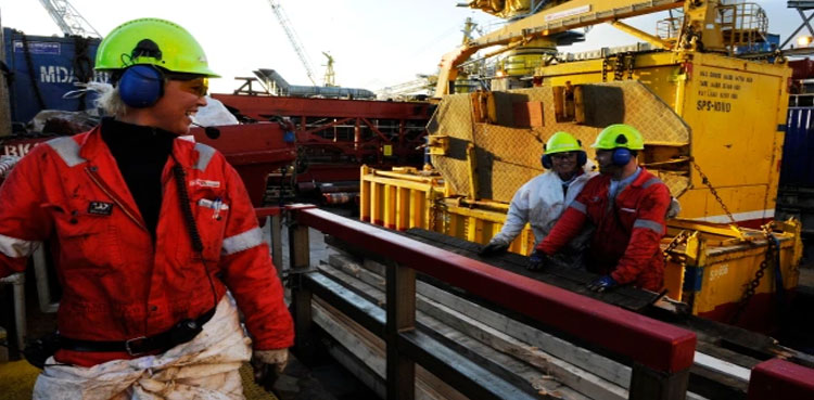 Norway oil and gas workers end strike as govt steps in