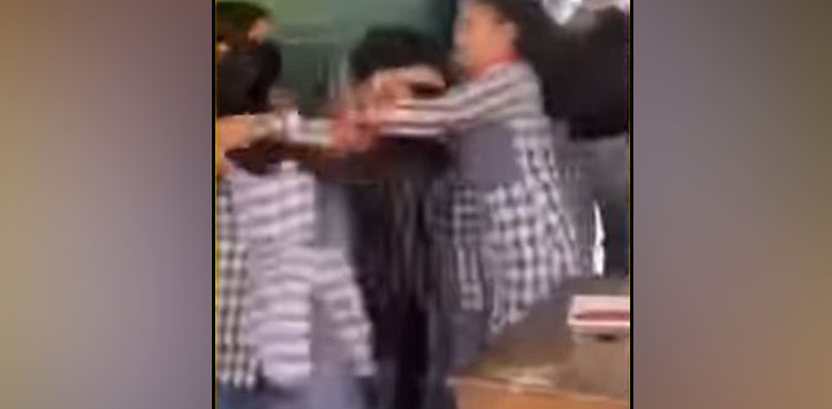 Schoolgirls engage in vicious brawl in classroom, video goes viral