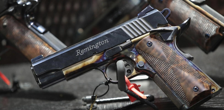 Canada to ban handgun imports: minister