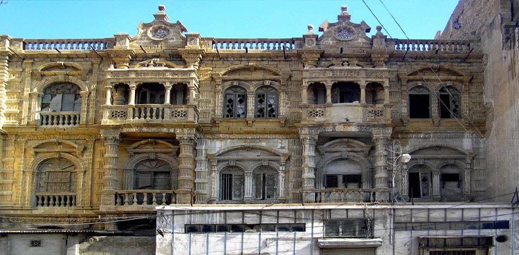 SBCA directs to vacate all dilapidated buildings in Karachi