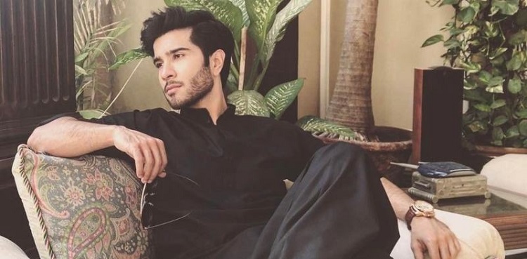 Feroze Khan sends social media into meltdown