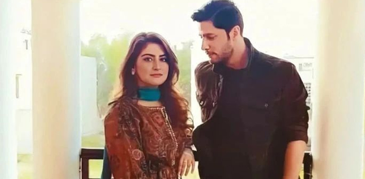 Hiba Bukhari's picture with husband Arez Ahmed goes viral