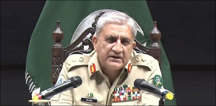 COAS Bajwa spends Defence Day with flood affectees