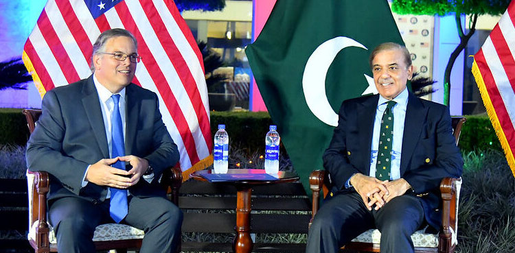 US extends debt relief to Pakistan after floods