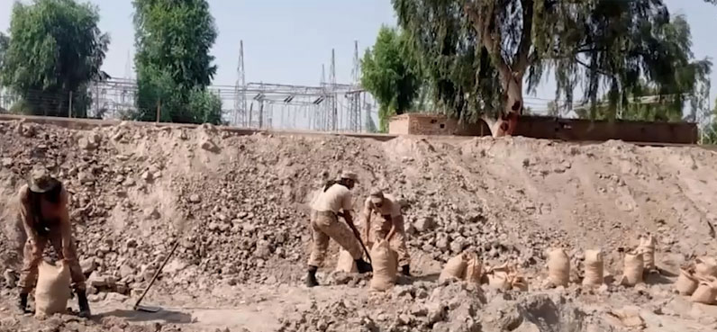 Pak Army saves Dadu grid station from flood water