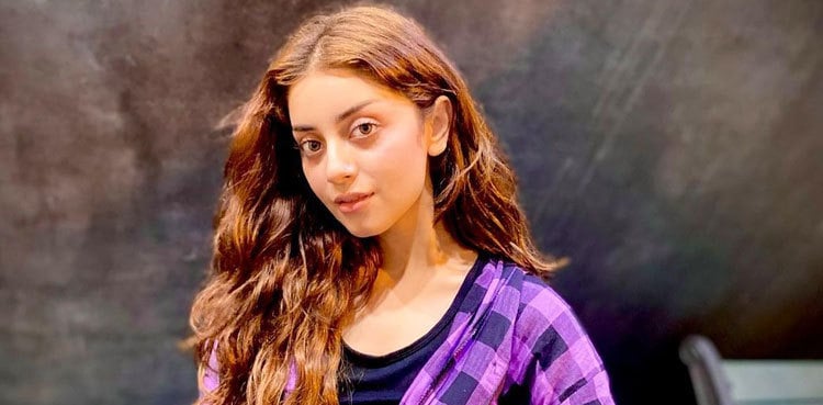 Alizeh Shah turns heads with her new pictures