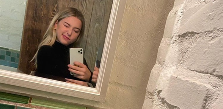Steve Jobs’ daughter mocks iPhone 14 with funny meme