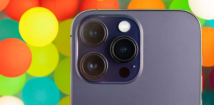 Brazil court fines Apple Rs4b, orders to ship iPhone with charger