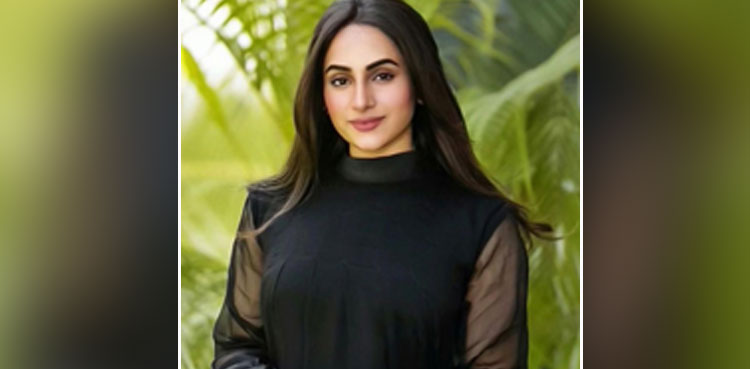 Inaya Khan wins social media with latest pictures