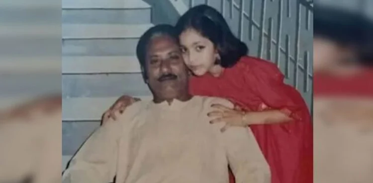 Guess the Celeb: Can you identify Indian actor from this childhood picture?