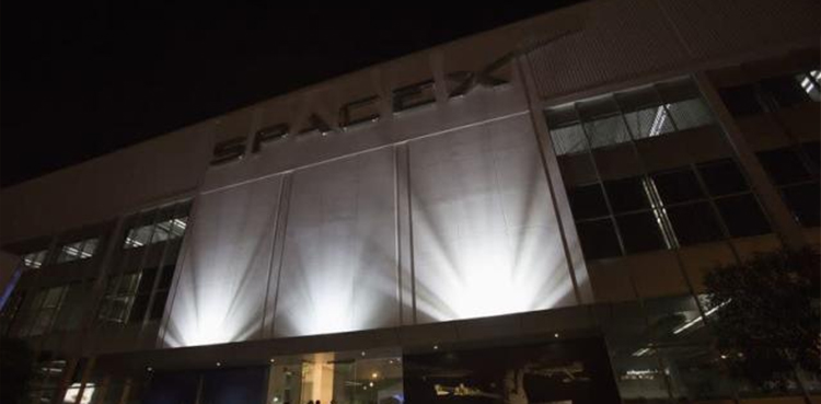 SpaceX challenges rejection of rural broadband subsidies