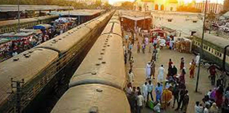 Pakistan Railways unveils new schedule of passenger trains